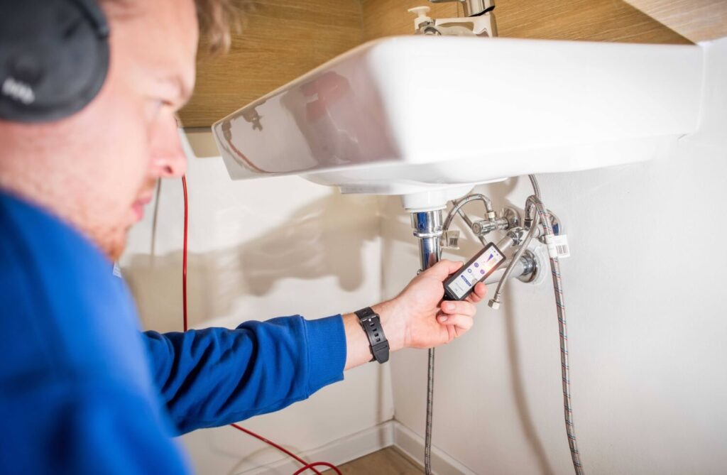 lokalizacia uniku vody akustickou metodou